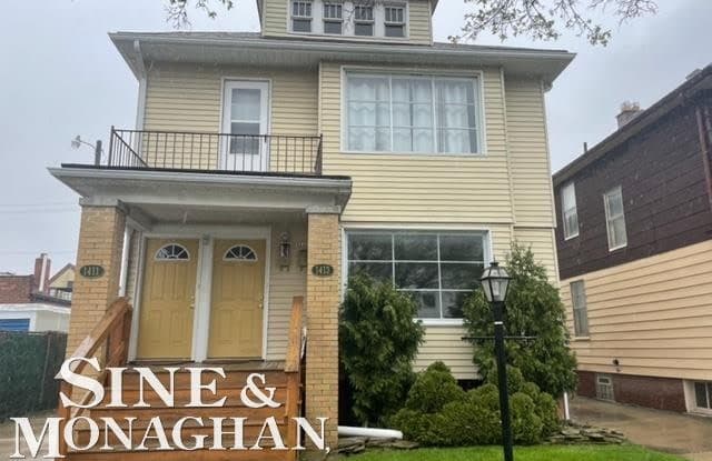 1411 Wayburn - 1411 Wayburn Street, Grosse Pointe Park, MI 48230