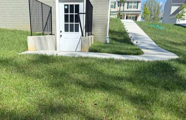 512 RIVERS EDGE Drive Gallery 2