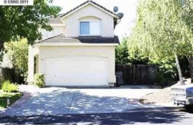 448 Rolling Oak Dr Gallery 3