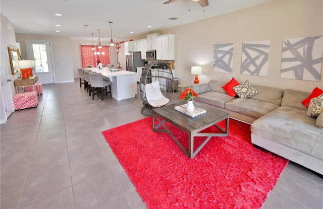 1515 CAREY PALM Circle Gallery 4