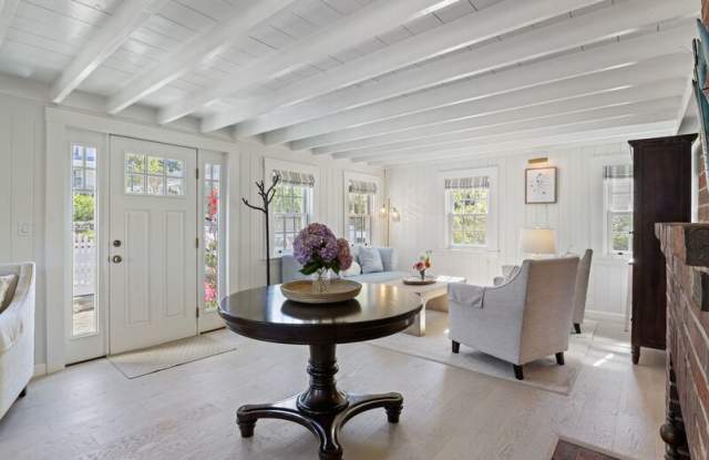 240 Shore Road Gallery 2