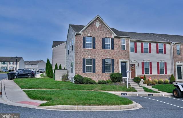 608 TANTALLON Court Gallery 1