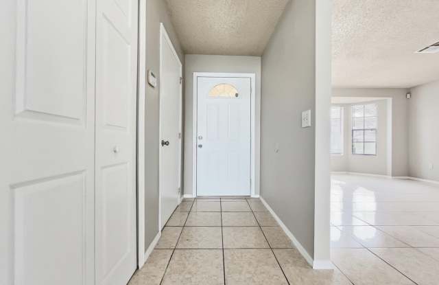 1017 Whalebone Bay Dr Gallery 2
