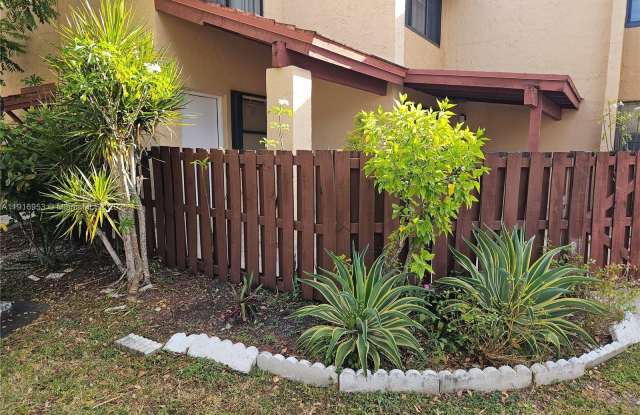 311 W Park Dr photos photos