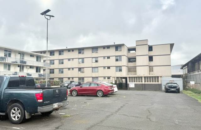 2br/1ba/1pkg Apartment in Aiea WATER/SEWER/TRASH Included! Gallery 1