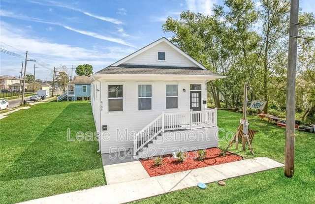 8733 Olive Street photos photos