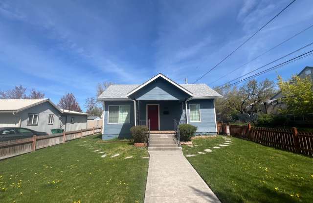 3 Bedroom, 2 Bathroom Home - Located near Sky Lakes and Oregon Tech! photos photos 3 Bedroom, 2 Bathroom Home - Located near Sky Lakes and Oregon Tech! photos photos