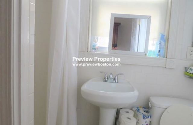17A Putnam Ct. Gallery 3