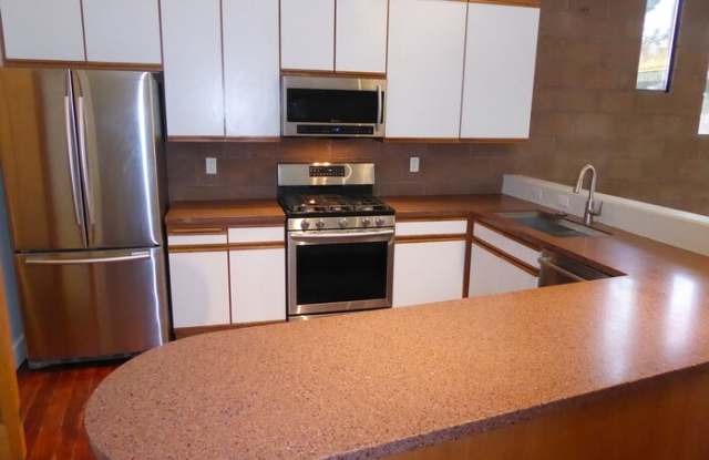 4216 Bay Court Northeast Gallery 2