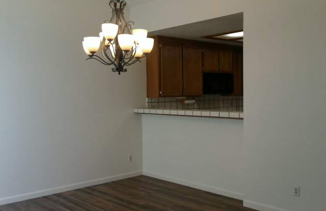 315 E Nees #132 photos photos
