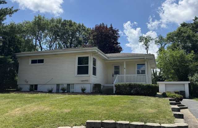 225 Panama Avenue - 225 Panama Avenue, Hampshire, IL 60140