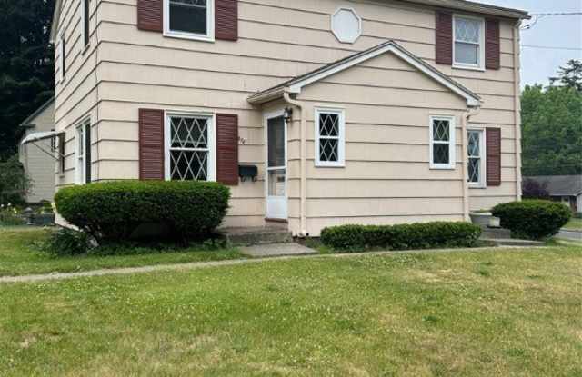 825 Harmon Road photos photos