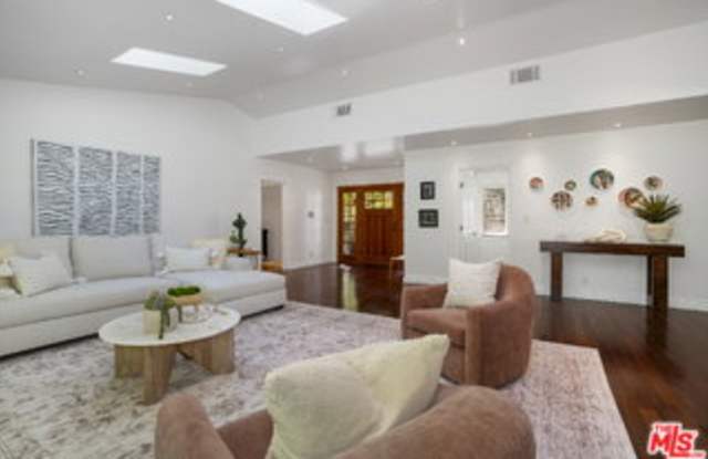 3452 Mandeville Canyon Road Gallery 3