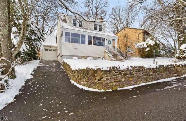 11 LONGVIEW TRAIL EAST photos photos