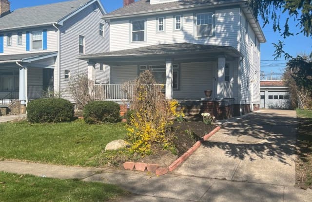 2123 Hampstead Rd - 2123 Hampstead Road, Cleveland Heights, OH 44118