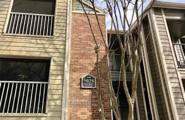 5028 PARK CENTRAL Drive Gallery 2