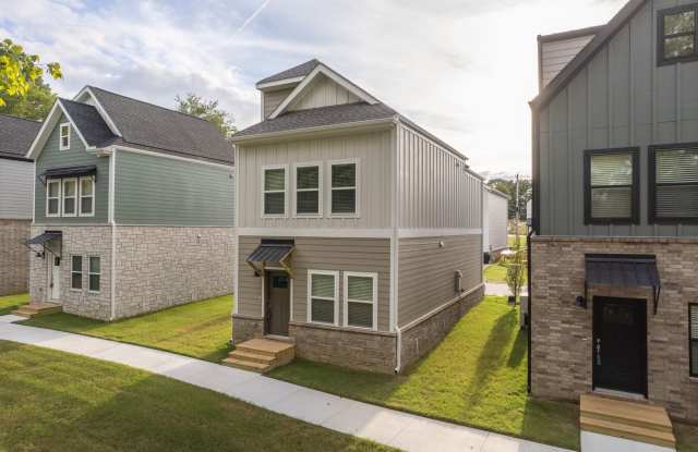 2 BR Townhomes Gallery 4