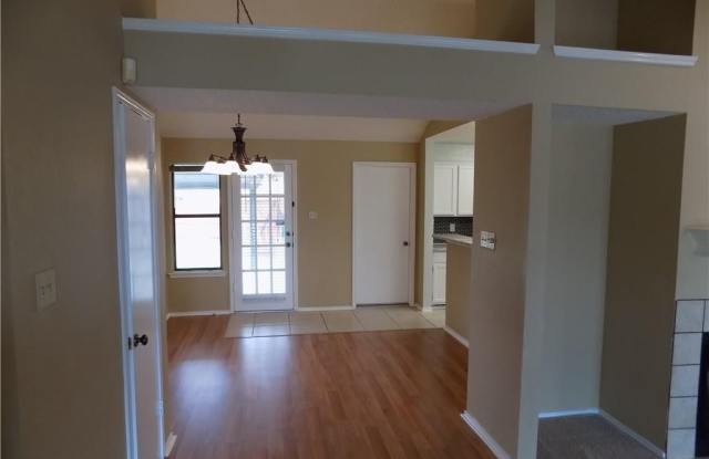 506 Clover Court Gallery 4