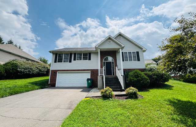 3 Bedroom 3 Bath House with 2 Car Garage photos photos 3 Bedroom 3 Bath House with 2 Car Garage photos photos