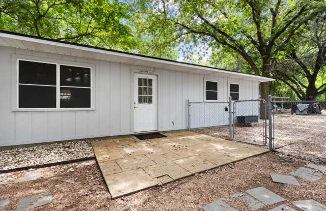 Charming 1-Bedroom 1 Bathroom Near Canyon Lake Dam-Move-In Ready photos photos