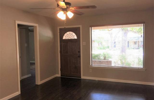 8518 Capri Drive Gallery 4