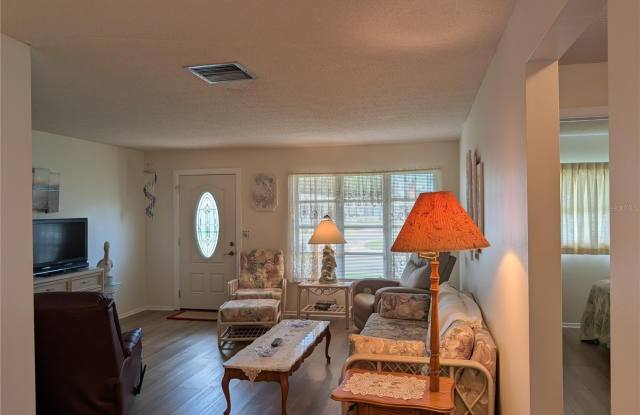 4450 93RD Terrace N Gallery 2