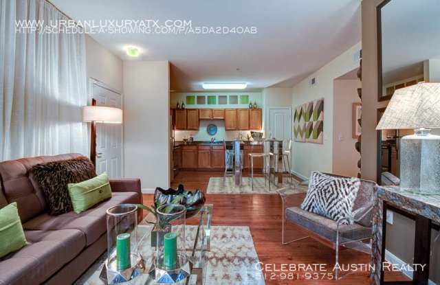 633 E. Stassney Gallery 4