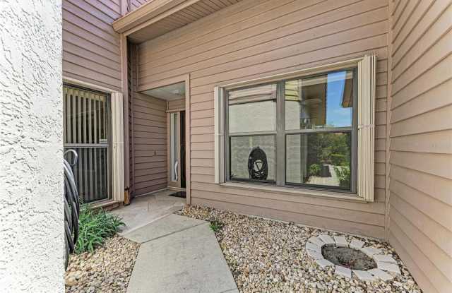 3946 WILSHIRE Circle E Gallery 4