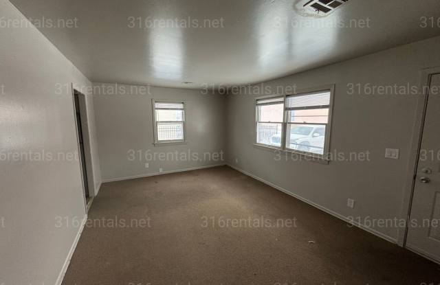 $1,025 - 3 bed 1 bath - Single Family Home *COMING SOON* Gallery 3
