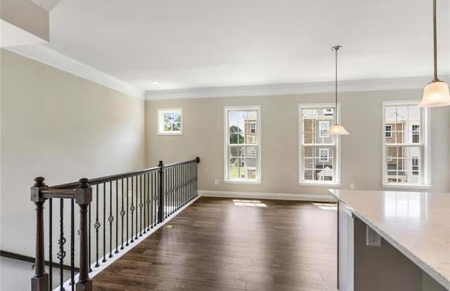 1985 Washington Park Lane Gallery 3