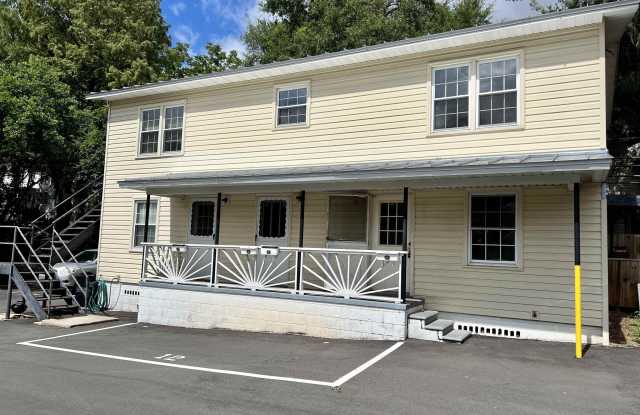 411 E College Avenue - 411 East College Avenue, Tallahassee, FL 32301