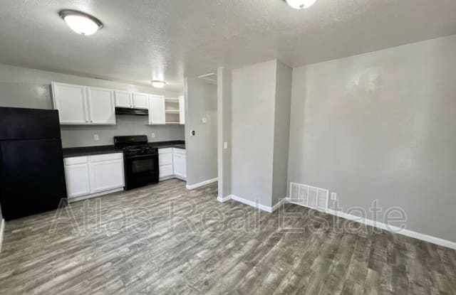 804 Sunset Road - 804 Sunset Road, Colorado Springs, CO 80909