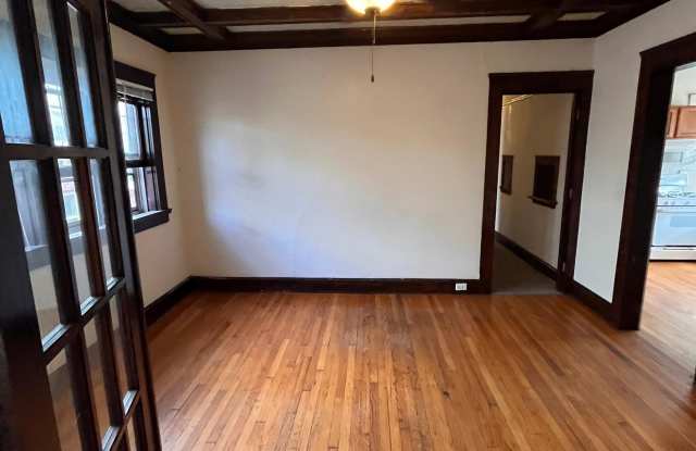 111 E Gorham - Unit 3 Gallery 2