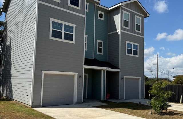 8318 Runner Cove unit: 101 photos photos