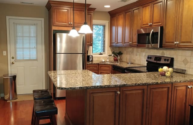 33 Troon Ter - 33 Troon Terrace, Hunterdon County, NJ 08801