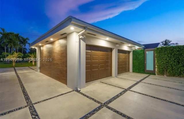 13540 SW 98th Ct Gallery 2