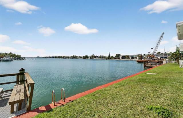 8600 Byron Ave photos photos