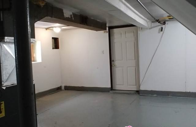7842 S Champlain Avenue Gallery 4