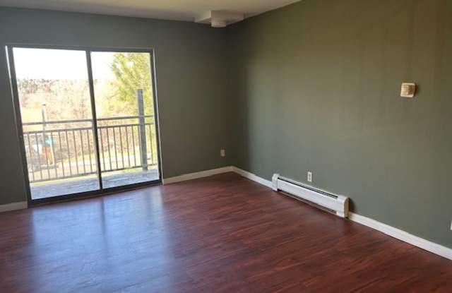 Top-Floor Condo with Trail Access + Community Perks! **Special** Gallery 4