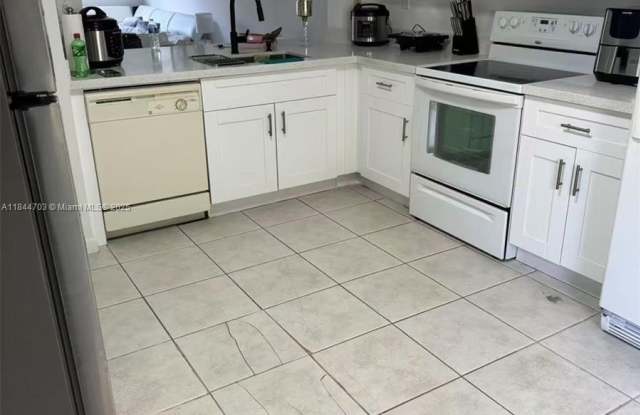 14931 SW 82nd Ter photos photos