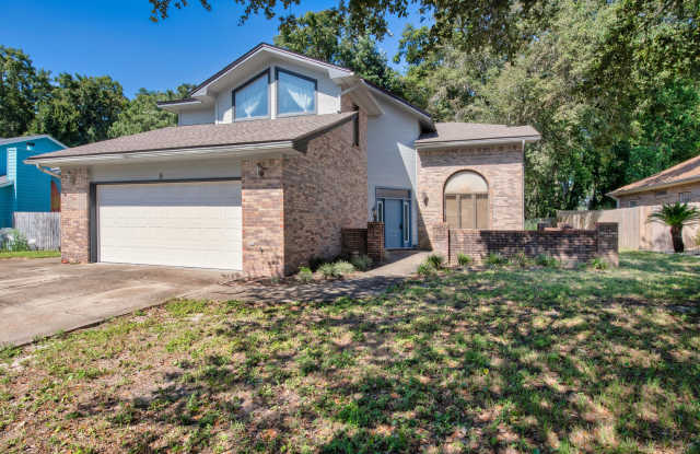 5 Calle Rio - 5 Calle Rio, Mary Esther, FL 32569
