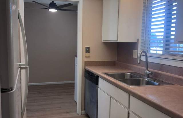 Charming 2-bedroom 2 baths in the heart of Sun City with endless opportunities photos photos
