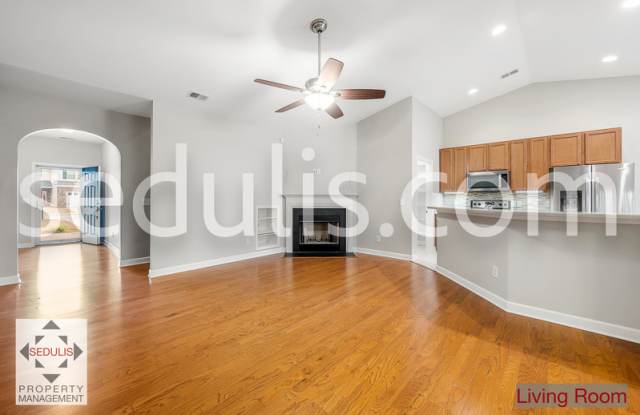 114 Maywood Drive Gallery 3