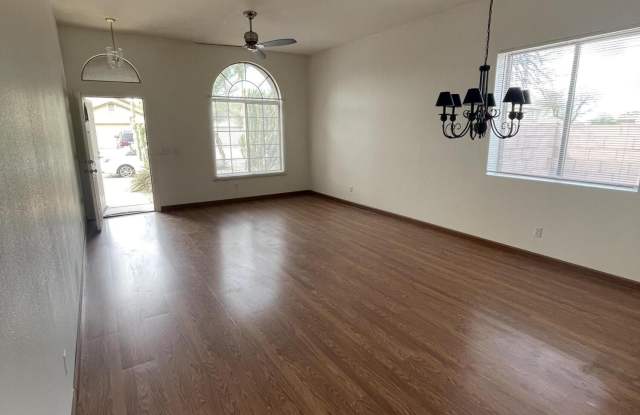 4722 E Chisum Trail Gallery 2