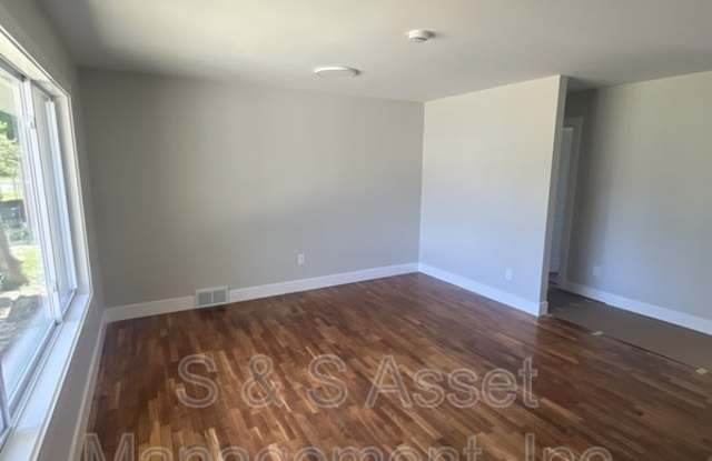 4106 Stillwell Avenue Gallery 2