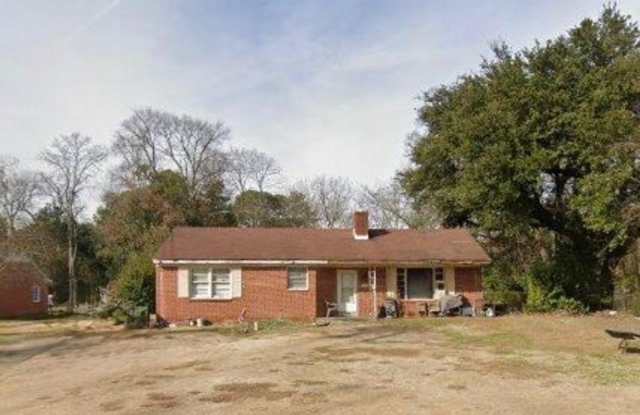 Spacious 4 Bed/1.5 Bath Single Family Home in Montgomery, AL - $1650/month! photos photos