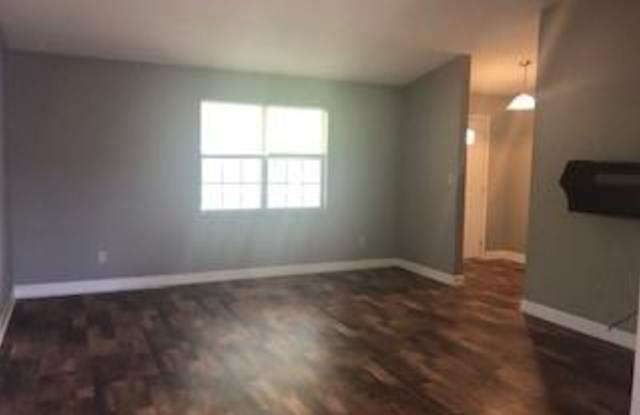 21632 Colina Drive Gallery 4