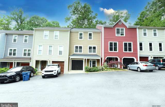 6419 CHEROKEE COURT Gallery 4
