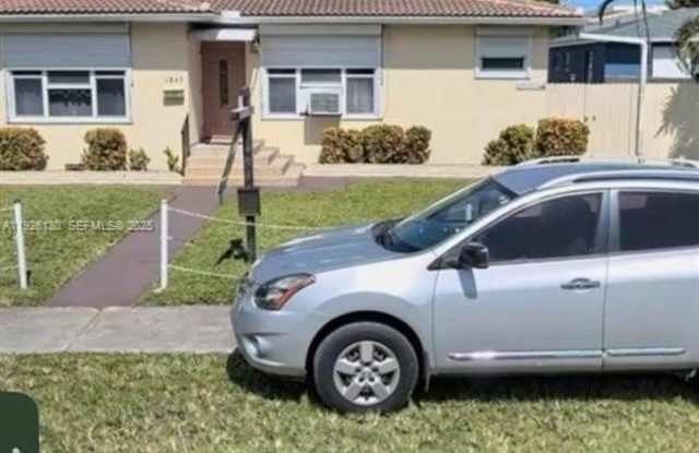 1843 Wiley St photos photos