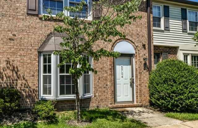 5704 Independence Cir. - 5704 Independence Circle, Lincolnia, VA 22312